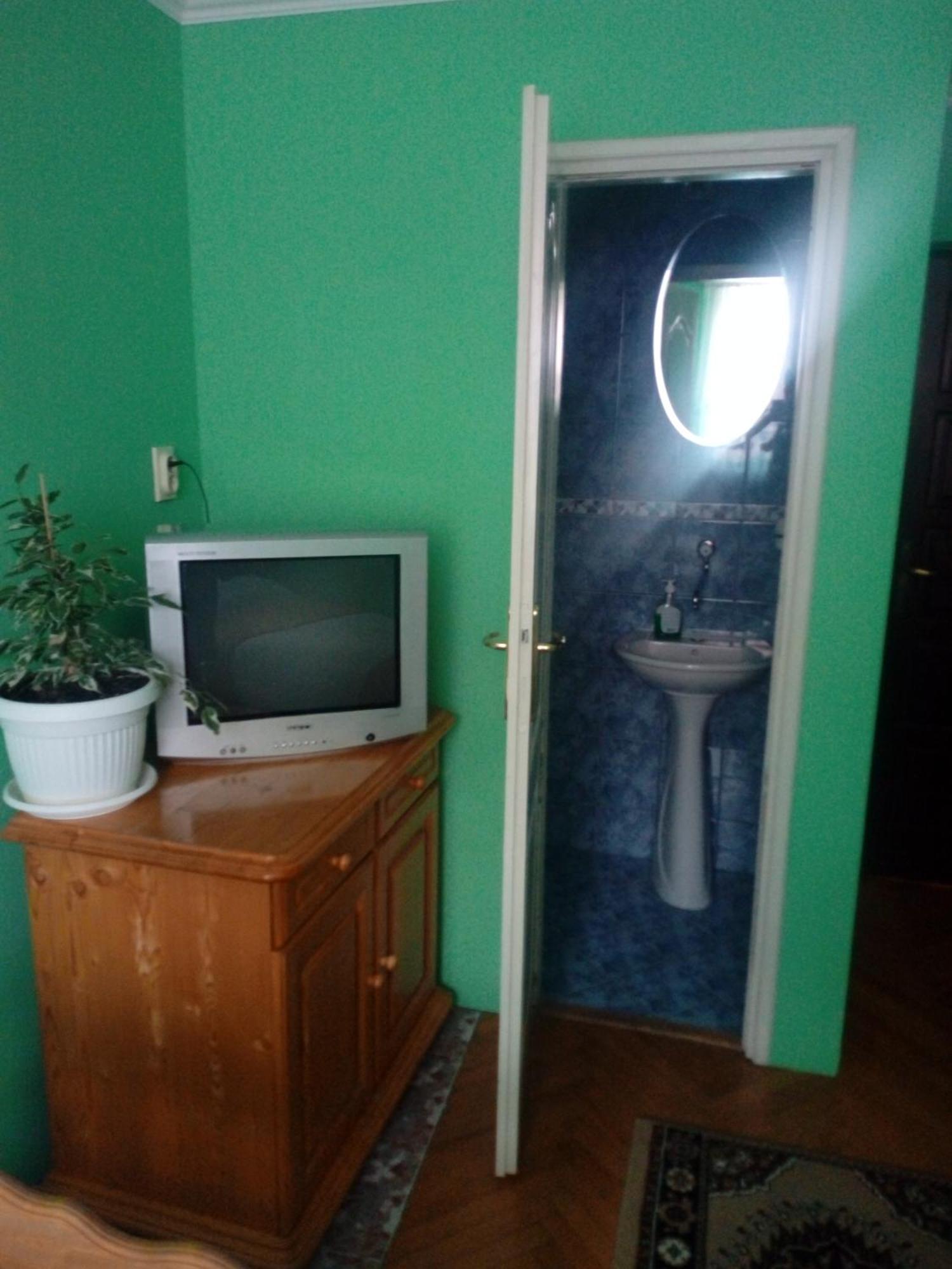 Hotel 24 Jul Плєвля Номер фото